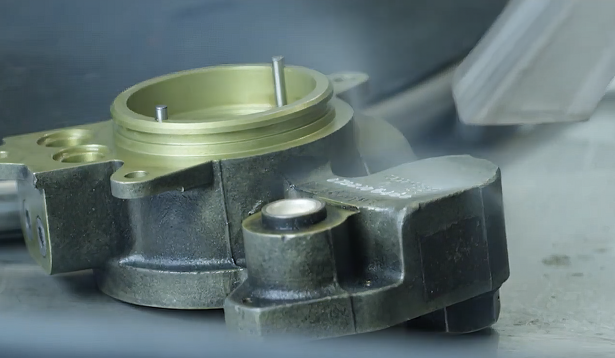 Nettoyage cryogénique d'un moteur d'hélicoptère Safran